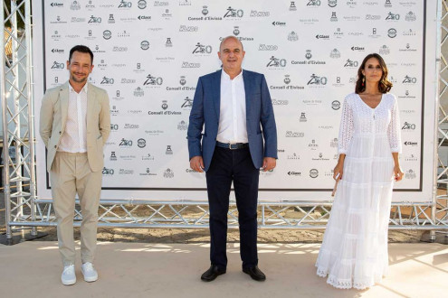 El alcalde de Ibiza, Rafa Ruiz, el presidente del Consell d’Eivissa, Vicent Marí y María Fajarnés